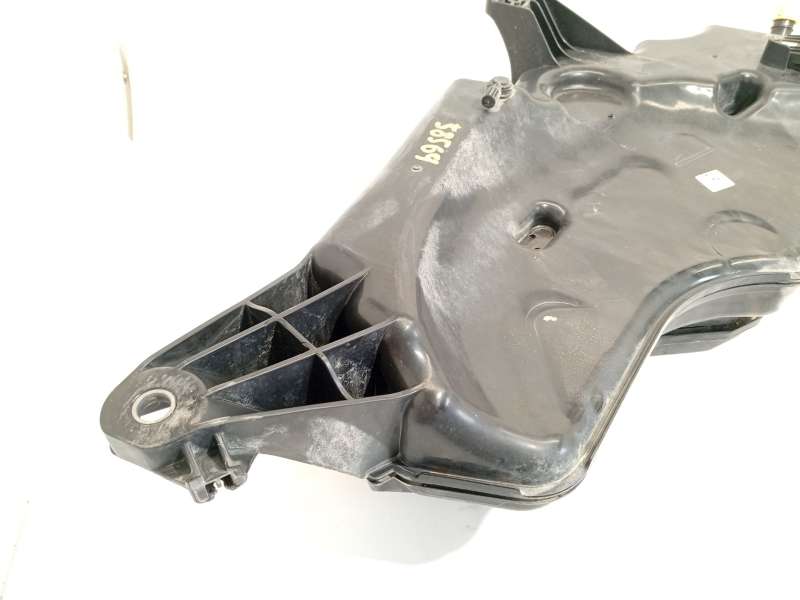 Recambio de deposito aditivo fap adblue para volkswagen t-roc (a11, d11) 2.0 tdi referencia OEM IAM 5WA131877R 5Q0131969G - Blanco 2