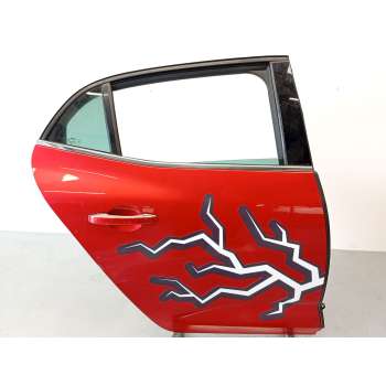 Recambio de puerta trasera derecha para renault megane iv hatchback (b9a/m/n_) 1.5 blue dci 115 (b9a6) referencia OEM IAM 821001