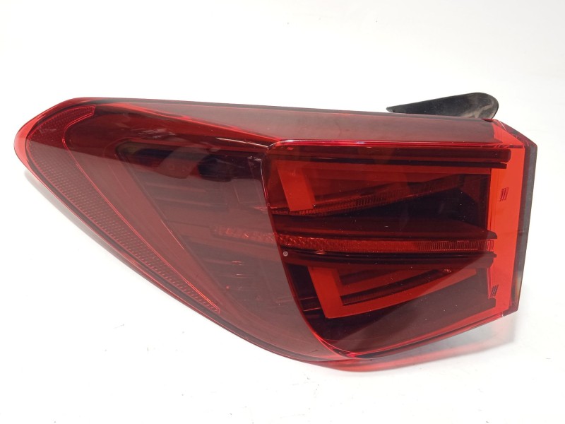 PILOTO TRASERO IZQUIERDO 5FA945207D 