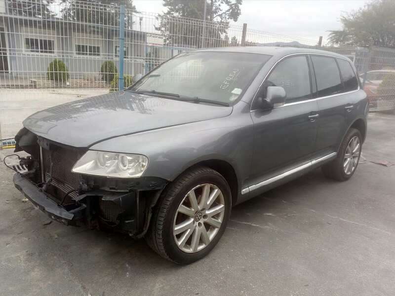 VOLKSWAGEN TOUAREG (7LA)