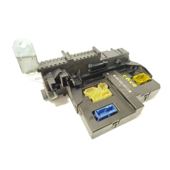 CAJA RELES / FUSIBLES A2045457201 5dk009225