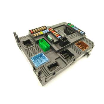 CAJA RELES / FUSIBLES 9807054180 