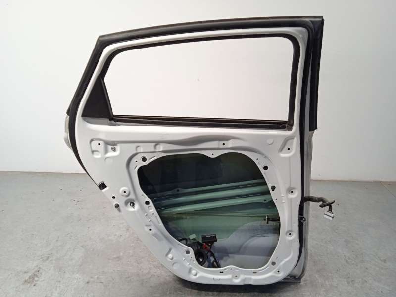 Recambio de puerta trasera izquierda para hyundai i30 (pde, pd, pden) 1.0 t-gdi referencia OEM IAM 77003G4700 - Blanco 4