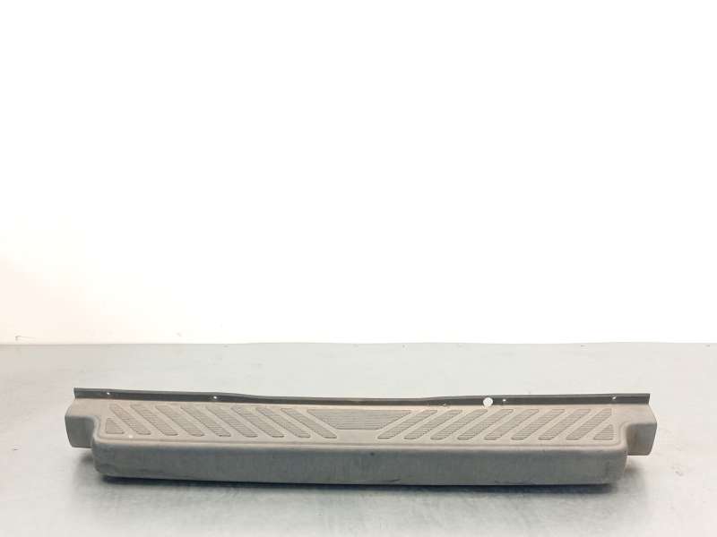 PARAGOLPES TRASERO 1370975 YC1517E962ALM5AB 