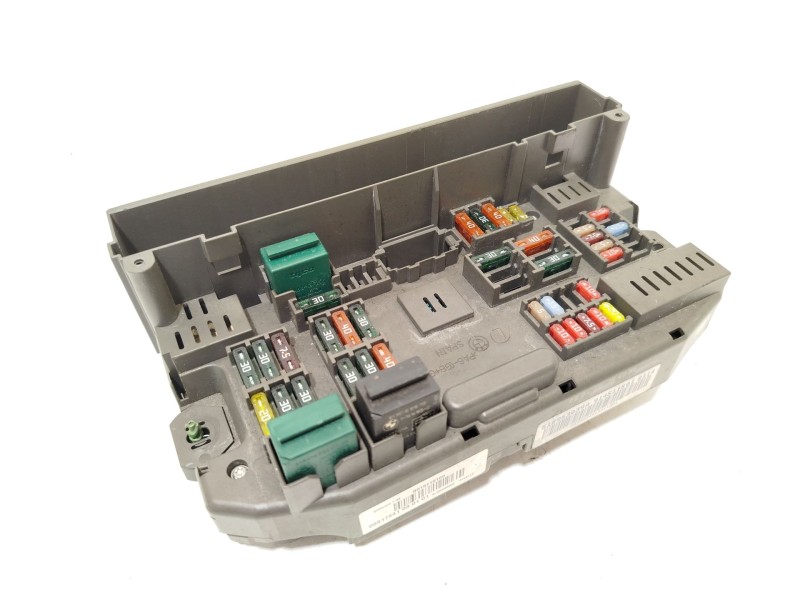 CAJA RELES / FUSIBLES 9145115 61149145115 518953039A