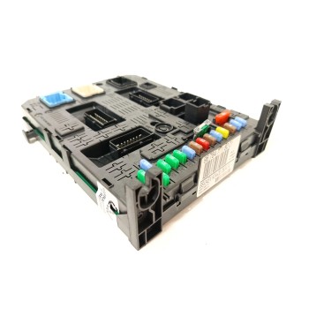 Recambio de caja reles / fusibles para peugeot 5008 (0u_, 0e_) 1.6 hdi referencia OEM IAM 9678477180 1613316380 