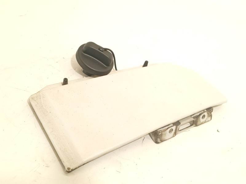 TAPA EXTERIOR COMBUSTIBLE 2E0809905 