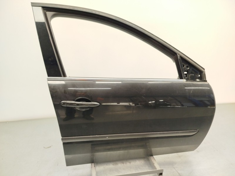 PUERTA DELANTERA DERECHA 801000025R 