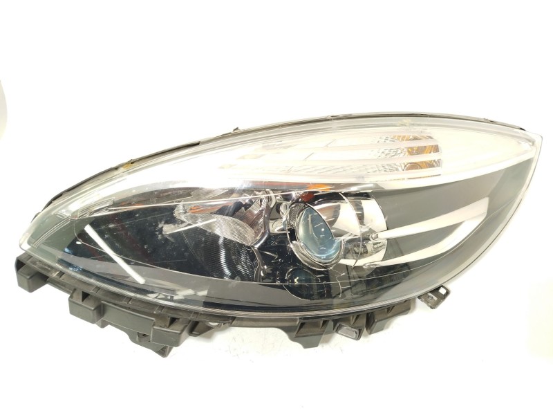 FARO IZQUIERDO 260601946R 89906003