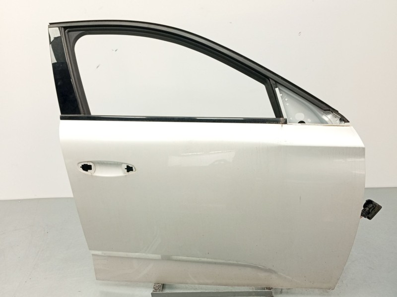PUERTA DELANTERA DERECHA 9837981680 