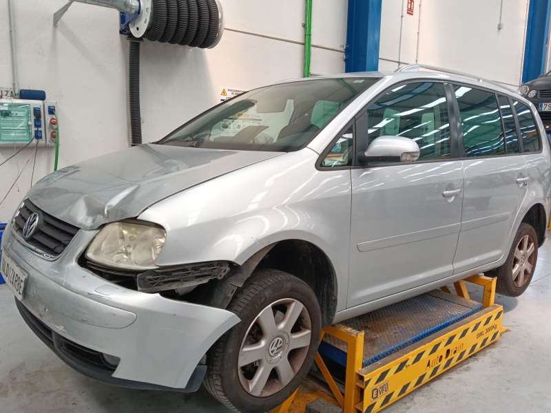 VOLKSWAGEN TOURAN (1T1, 1T2)