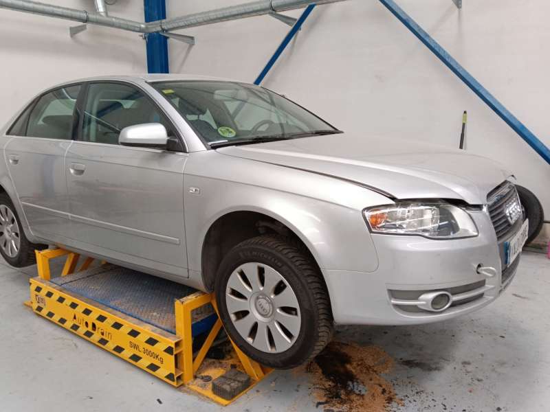 AUDI A4 B7 (8EC)