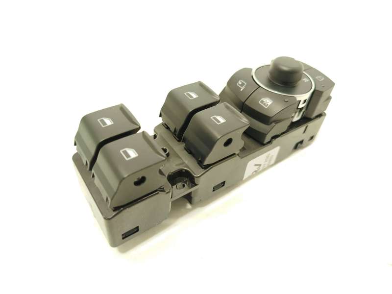 MANDO ELEVALUNAS DELANTERO IZQUIERDO R1TB14540BAW 