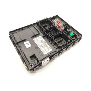 CAJA RELES / FUSIBLES RU5T15604BJAD 2802374 F005V04582