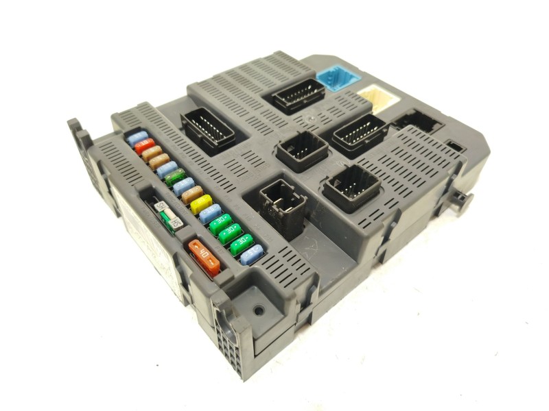 CAJA RELES / FUSIBLES 9663798180 6580RK 