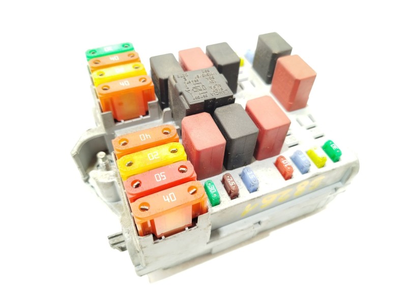 CAJA RELES / FUSIBLES 1349946080 