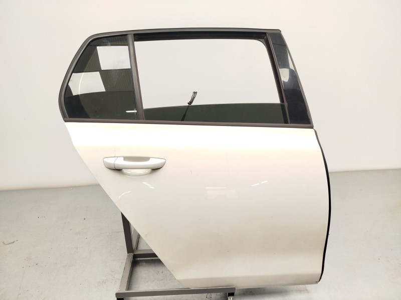 PUERTA TRASERA DERECHA 5K6833056K 