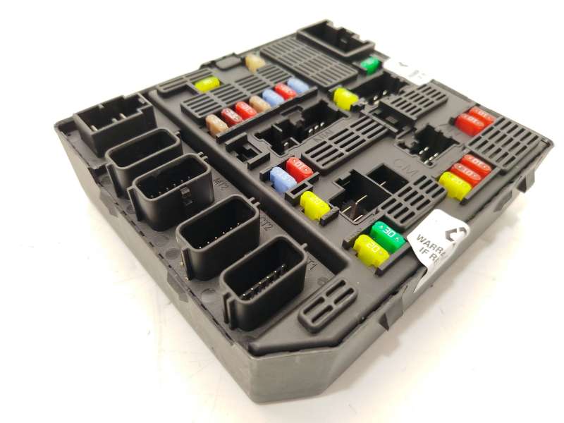 CAJA RELES / FUSIBLES 284B64544R 