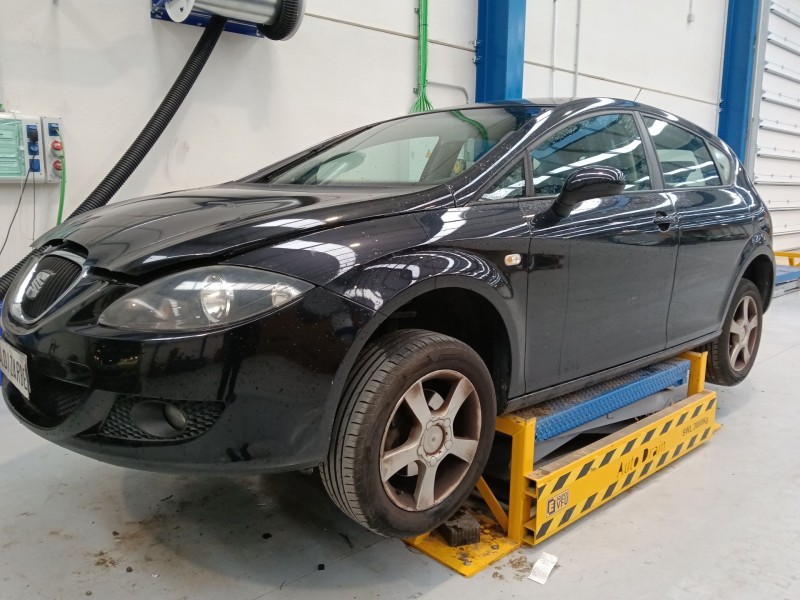 SEAT LEON (1P1)