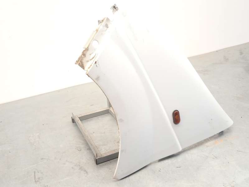 Recambio de aleta delantera izquierda para opel vivaro a furgoneta (x83) 1.9 dti (f7) referencia OEM IAM 93188420 - Blanco 2