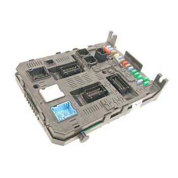 CAJA RELES / FUSIBLES 9678477180 1613316380 