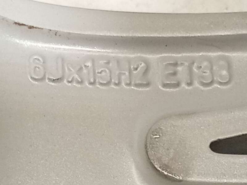 Recambio de llanta para seat ibiza iv (6j5, 6p1) 1.9 tdi referencia OEM IAM 6J0601025H72V 6