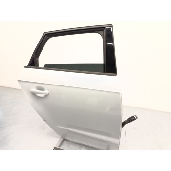 PUERTA TRASERA DERECHA 8V4833052B 