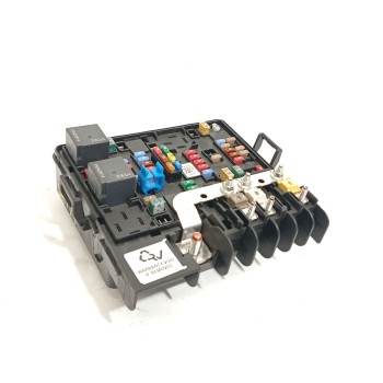 CAJA RELES / FUSIBLES SA3HJ3722500 