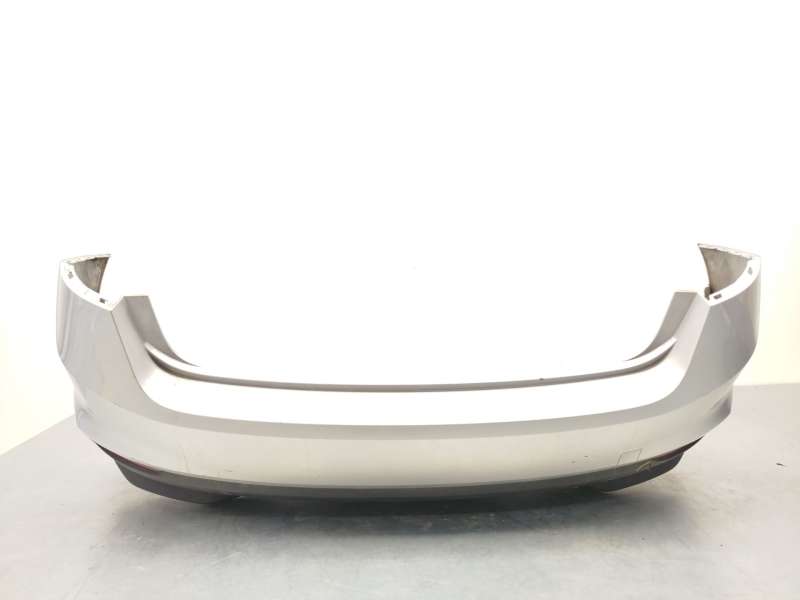 PARAGOLPES TRASERO 6VE807421 