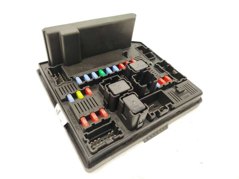 CAJA RELES / FUSIBLES 284B7JD02C 