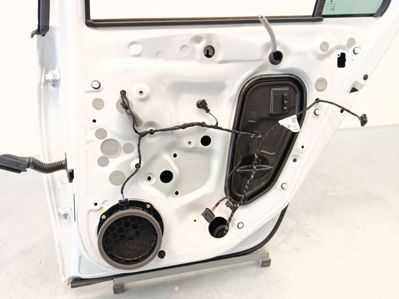 Recambio de puerta trasera derecha para skoda kamiq (nw4) 1.0 tsi referencia OEM IAM 658833052B - Blanco 5