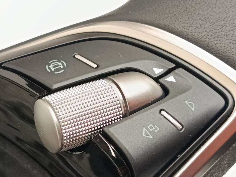 Recambio de volante para skoda kamiq (nw4) 1.0 tsi referencia OEM IAM 5E3419093DAKKI - Blanco 4