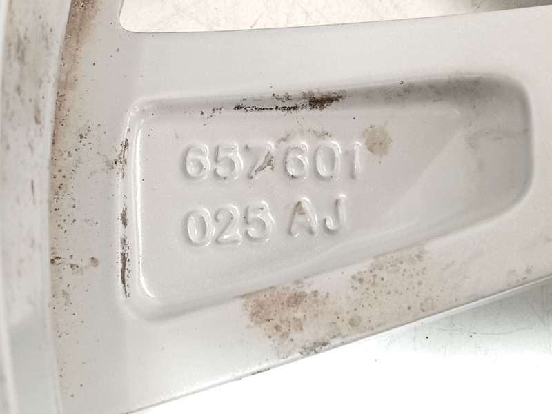 Recambio de llanta para skoda kamiq (nw4) 1.0 tsi referencia OEM IAM 657601025AJ - Blanco 7