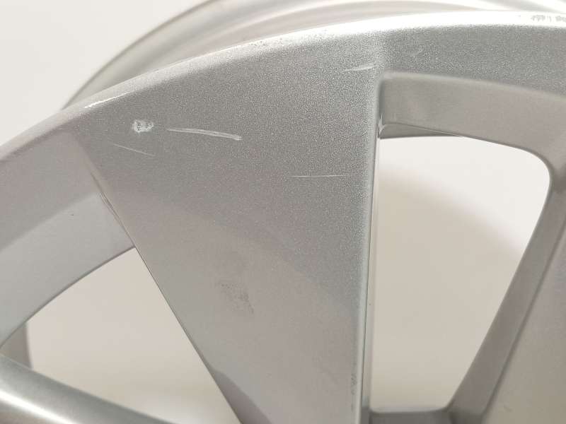 Recambio de llanta para skoda kamiq (nw4) 1.0 tsi referencia OEM IAM 657601025AJ - Blanco 5
