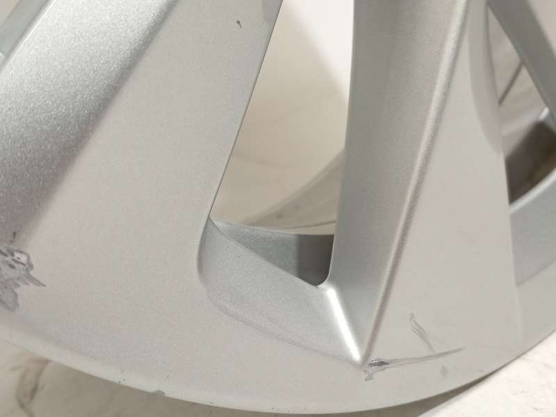 Recambio de llanta para skoda kamiq (nw4) 1.0 tsi referencia OEM IAM 657601025AJ - Blanco 6