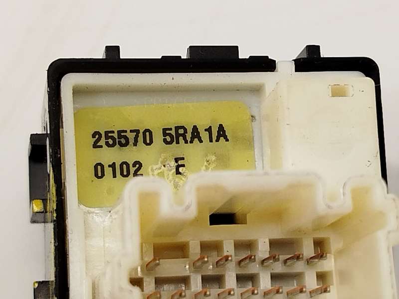 Recambio de mando retrovisor para nissan juke (f16_) 1.0 referencia OEM IAM 255705RA1A - Blanco 6