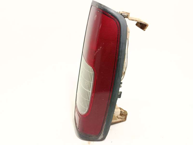 Recambio de piloto trasero derecho para nissan pick up (d22) 2.5 dci 4wd referencia OEM IAM 265503S225 2