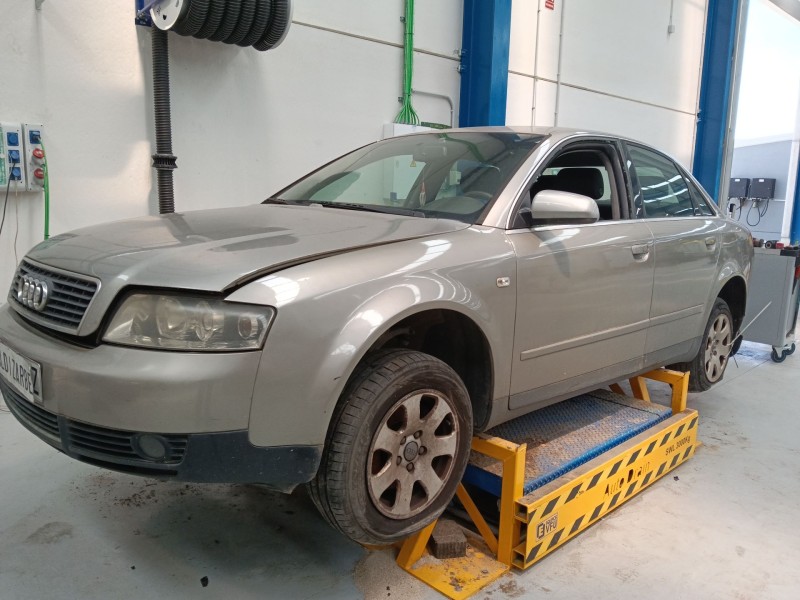 AUDI A4 B6 (8E2)