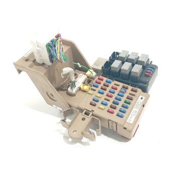 CAJA RELES / FUSIBLES 82201FG010 