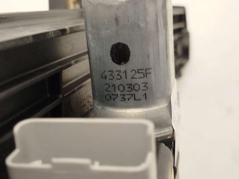 Recambio de elevalunas trasero izquierdo para peugeot 2008 ii (ud_, us_, uy_, uj_, ur_, uc_) 1.5 bluehdi 130 referencia OEM IAM - Blanco 6
