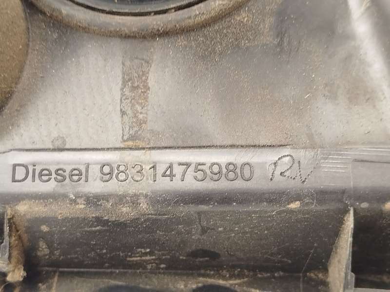 Recambio de tapa exterior combustible para peugeot 2008 ii (ud_, us_, uy_, uj_, ur_, uc_) 1.5 bluehdi 130 referencia OEM IAM 983 - Blanco 4