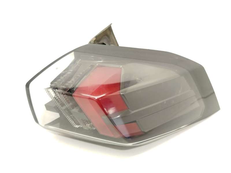 Recambio de piloto trasero derecho para peugeot 2008 ii (ud_, us_, uy_, uj_, ur_, uc_) 1.5 bluehdi 130 referencia OEM IAM 983819 - Blanco