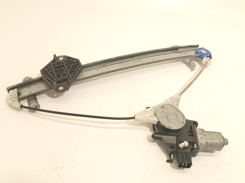 ELEVALUNAS DELANTERO DERECHO 61041FG000 