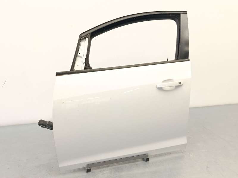Recambio de puerta delantera izquierda para opel astra j sports tourer (p10) 1.6 cdti (35) referencia OEM IAM 13330765 - Blanco
