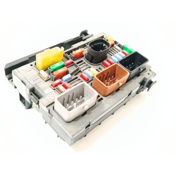 CAJA RELES / FUSIBLES 9807028580 