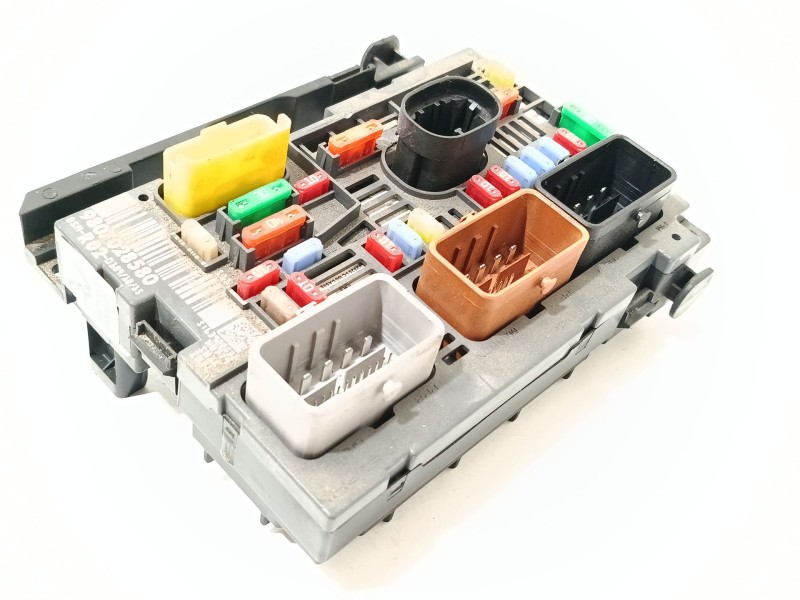 CAJA RELES / FUSIBLES 9807028580 