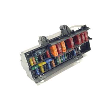CAJA RELES / FUSIBLES 61136900582 