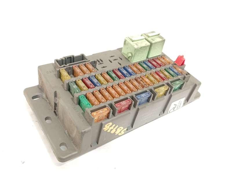CAJA RELES / FUSIBLES 6906600 61136906600 