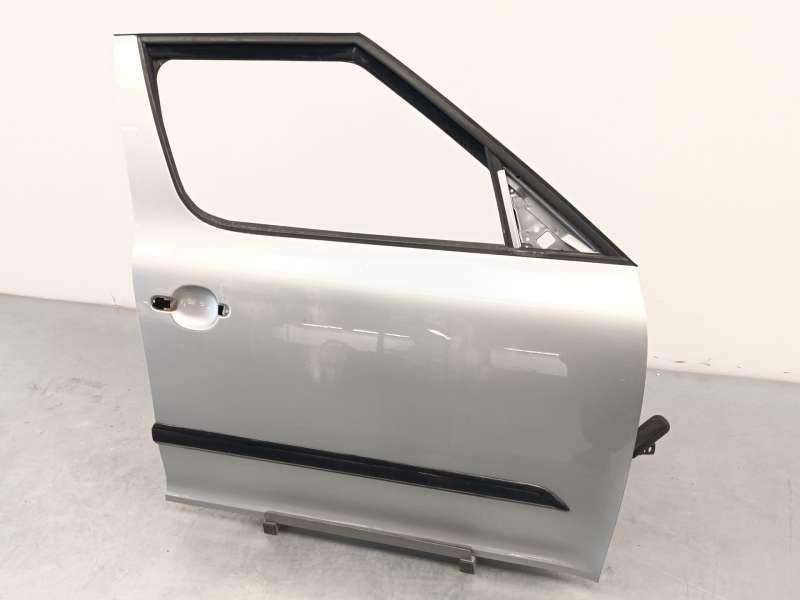 PUERTA DELANTERA DERECHA 5L0831056 