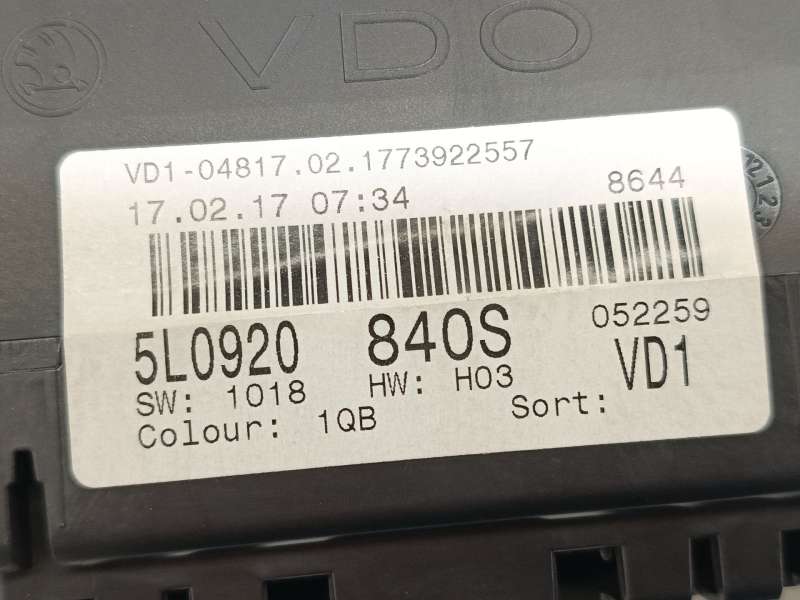 Recambio de cuadro instrumentos para skoda yeti (5l) 1.2 tsi referencia OEM IAM 5L0920840S1QB - Plata 8